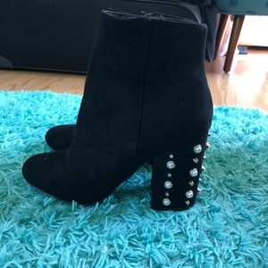 Black Steve Madden booties